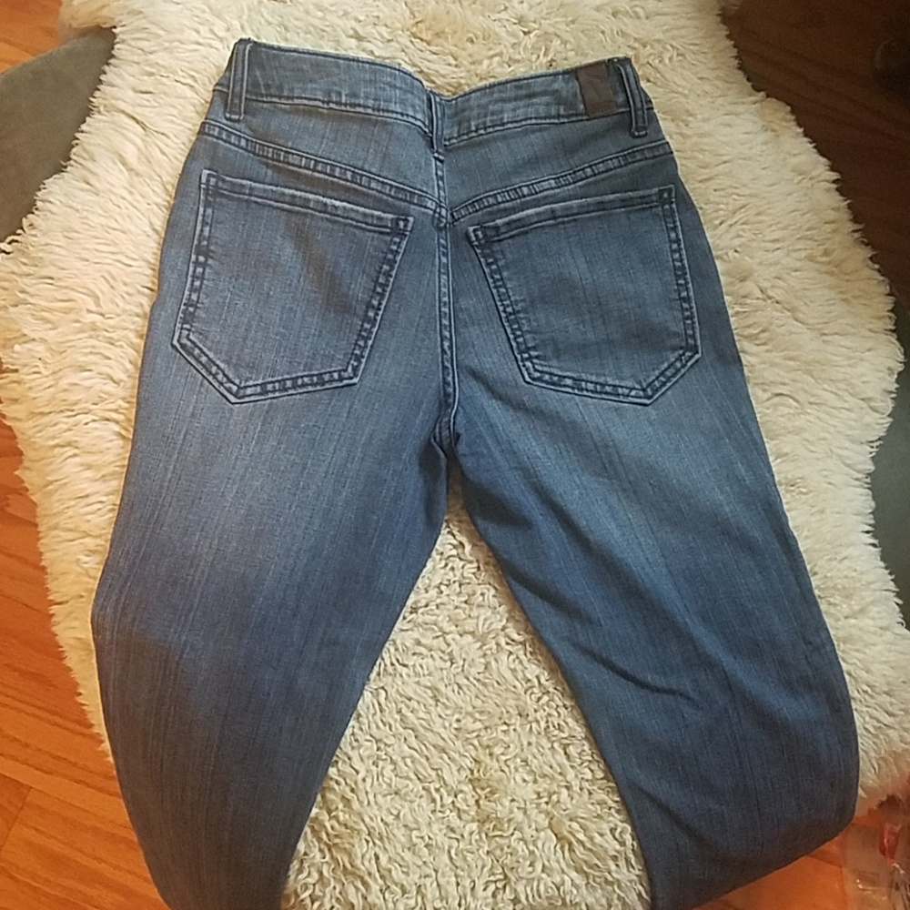 Women's Simply Vera Vera Wang Denim Jeans capris - Picture 8 of 8